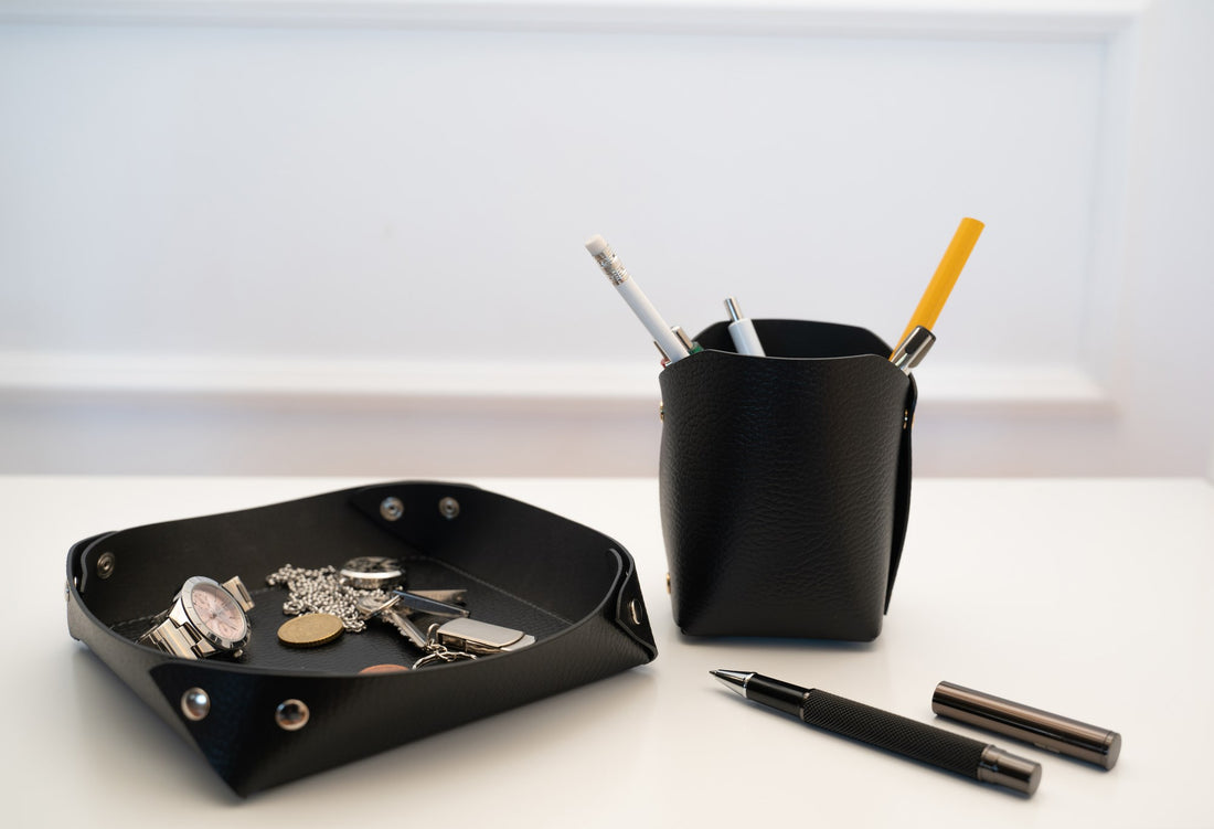 Recycled Leather Pen Pot Black