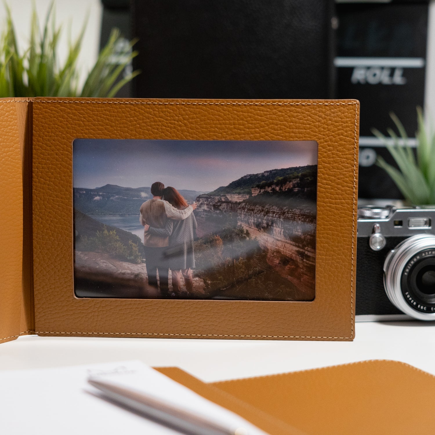 Recycled Leather Foldable Photo Frame: 4x6 Double Tabletop Display
