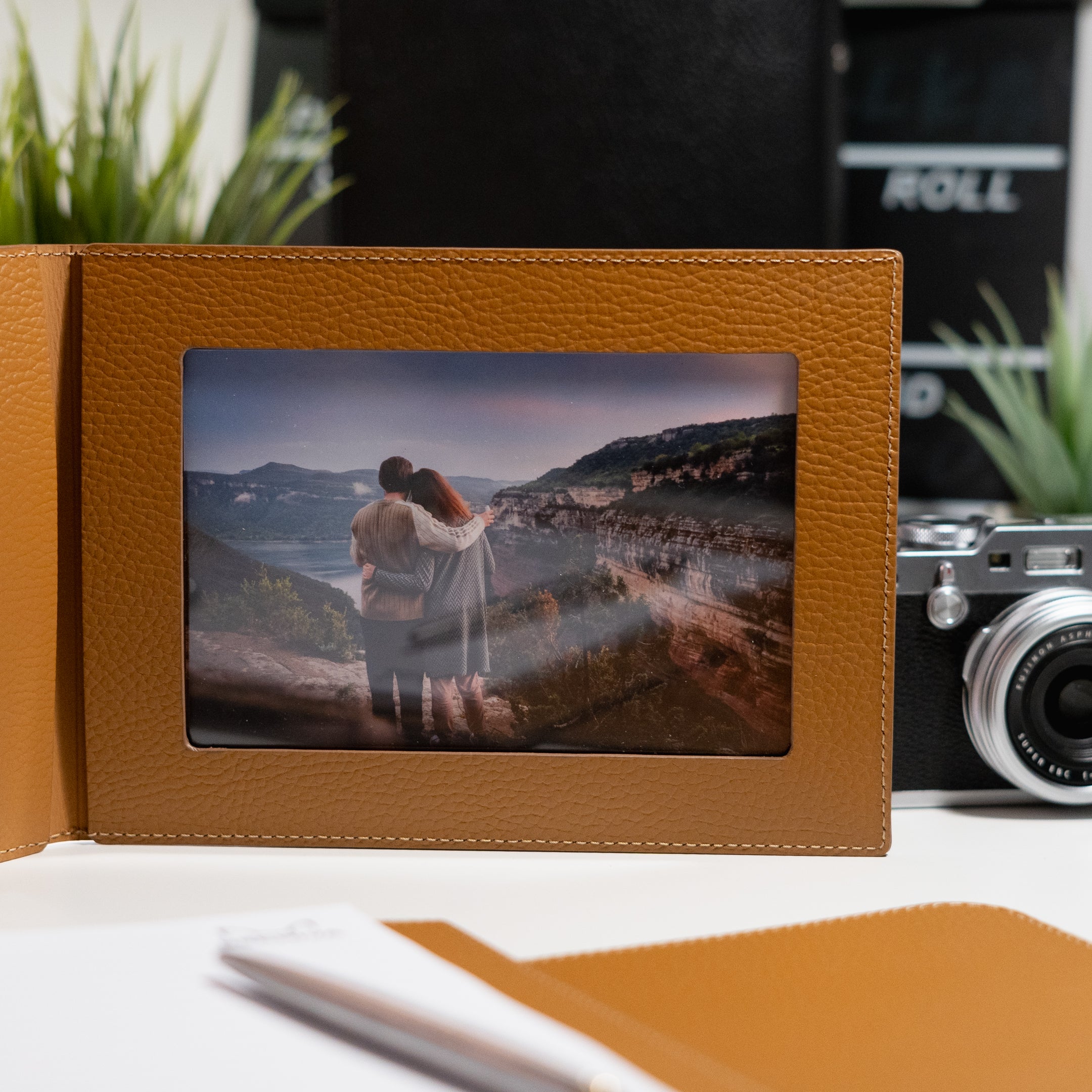 Recycled Leather Foldable Photo Frame: 4x6 Double Tabletop Display