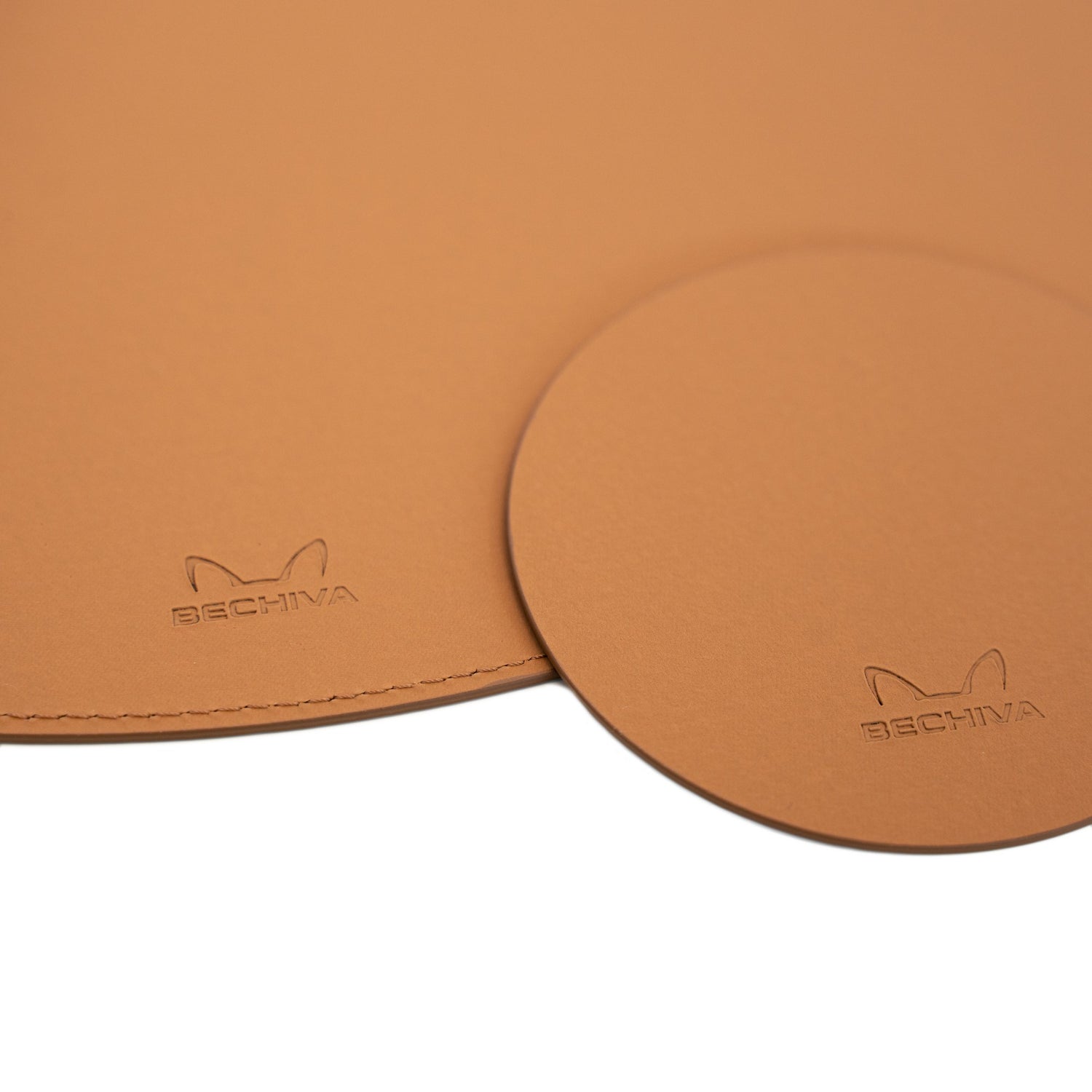 Recycled Leather Oval Placemats Cognac 45x33 cm